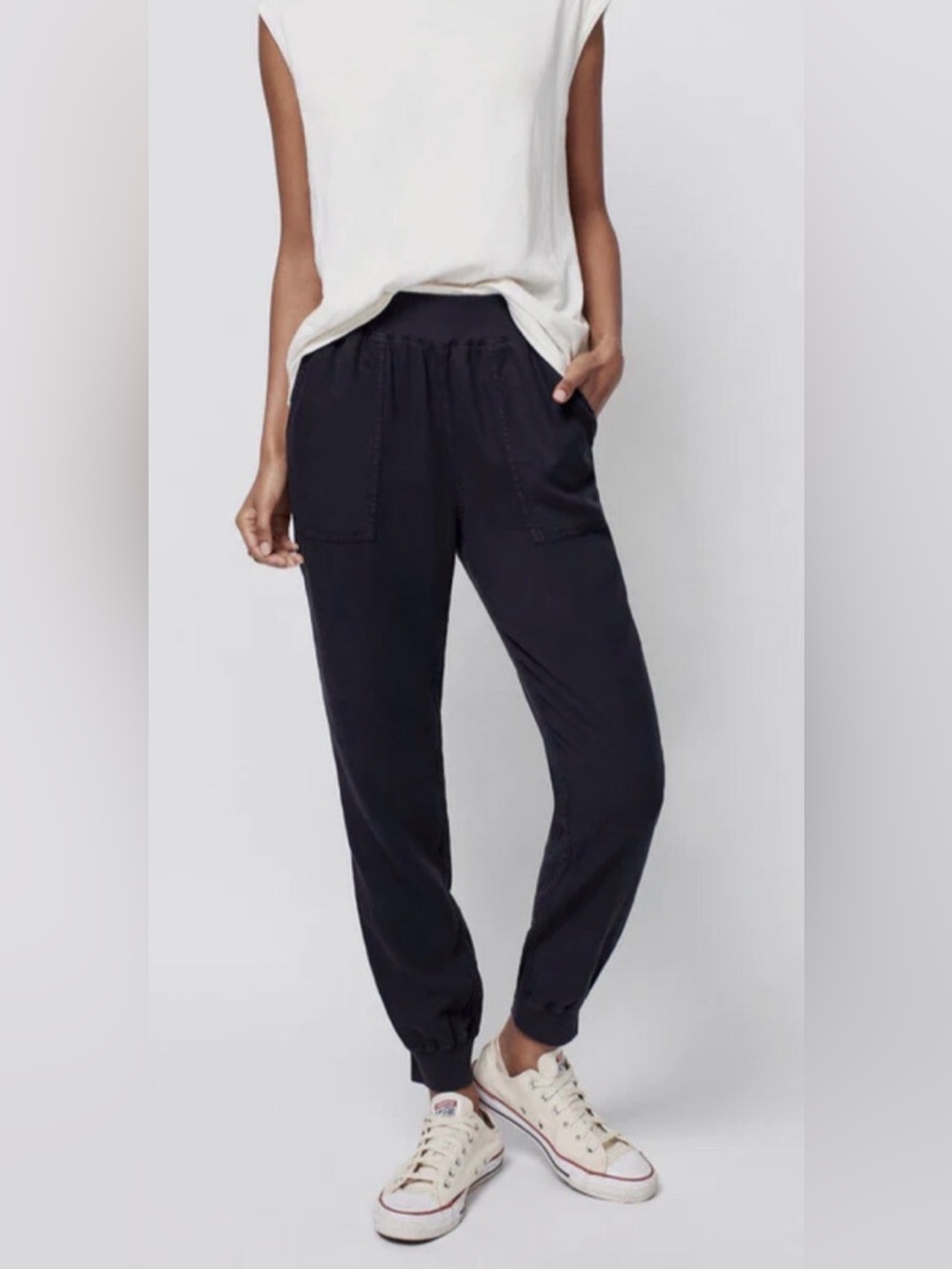 Faherty Arlie Linen Blend Day Pants in Washed Black, Women’s size Small
